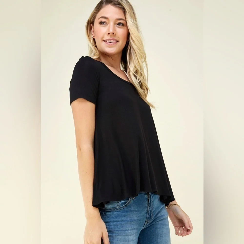 Les Amis Flowy Black Tee Loose Fit Short Sleeve Size Small Minimalist Chic NWT - Picture 3 of 6
